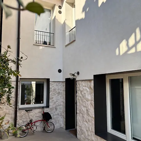 El Santo Hostel Burgo