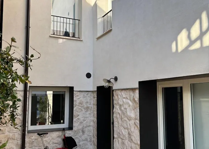 El Santo Hostel Burgo