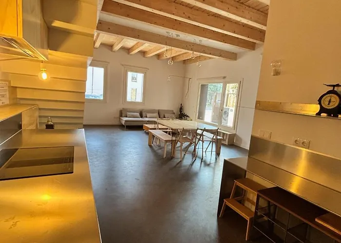 El Santo Hostel Burgo