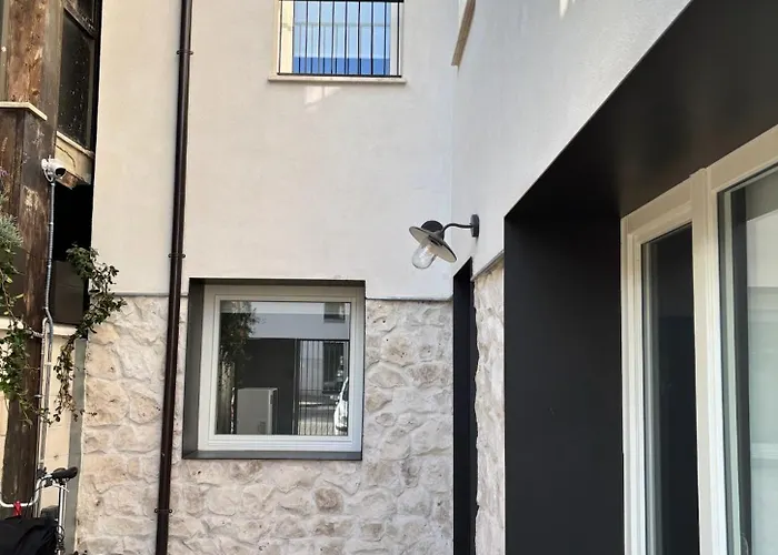 El Santo Hostel Burgo