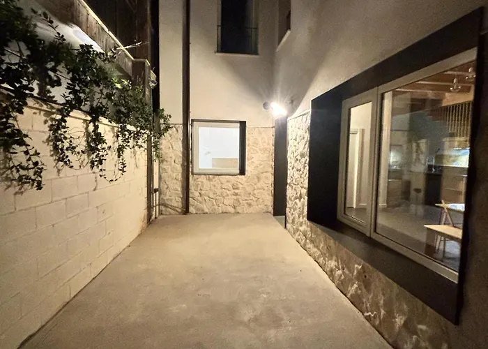 El Santo Hostel Burgo