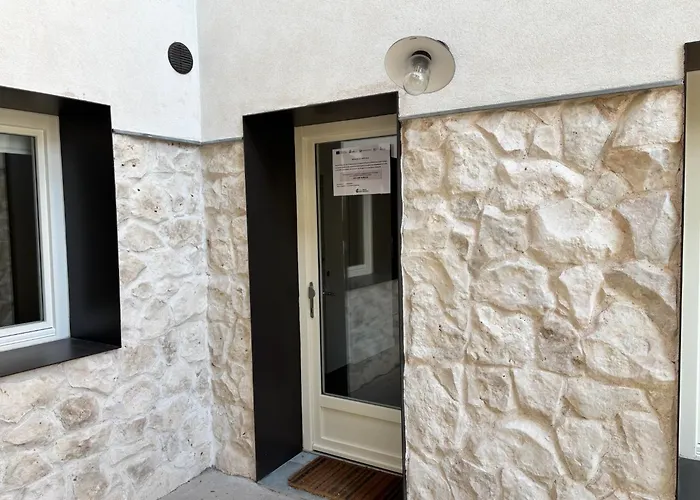 El Santo Vandrarhem Burgo